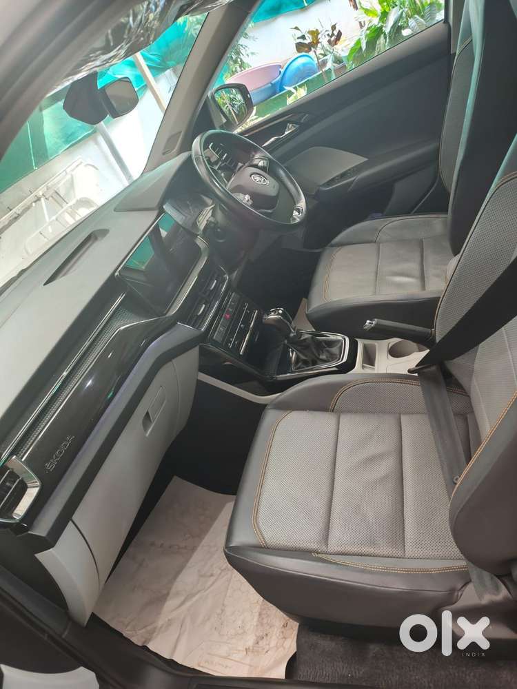 Skoda Kushaq 1.0 Tsi Style At (6 Airbags), 2021, Petrol