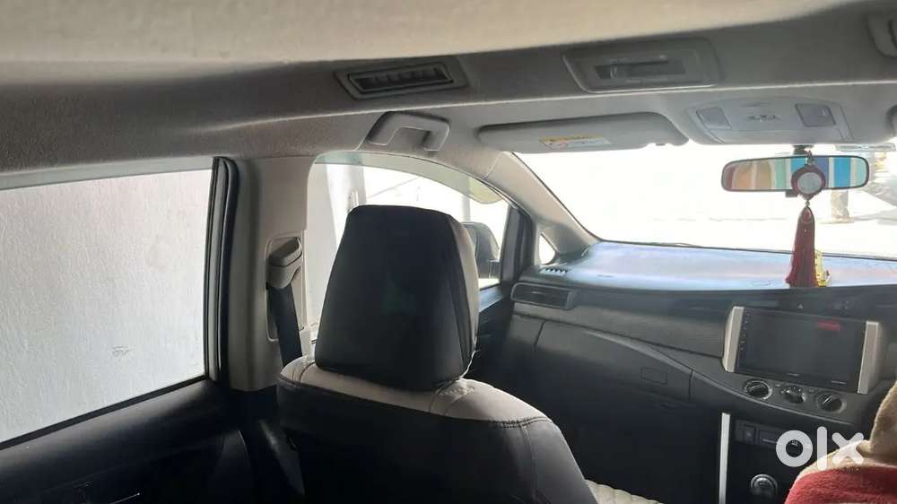 Toyota Innova Crysta 2018 Variant