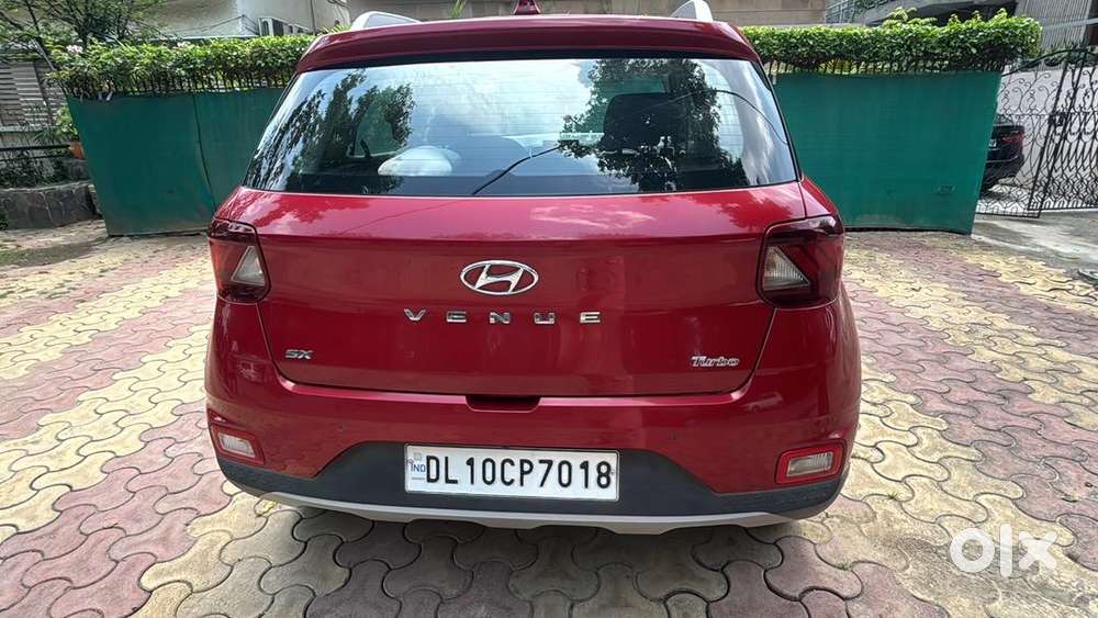 Hyundai Venue 2021 Petrol Well Maintained
