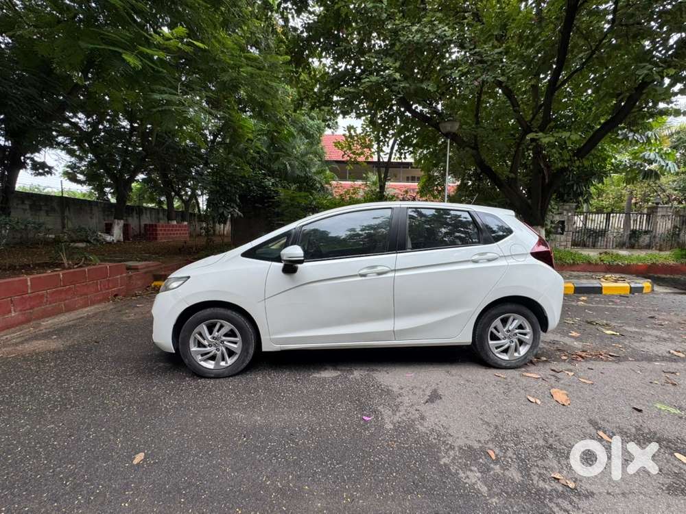 2016 Honda Jazz 1.2 V Cvt Petrol Automatic | 57,500 Km | Kokapet
