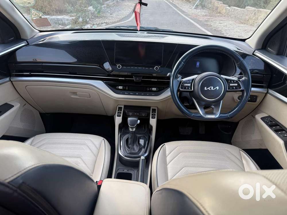 Kia Carens 1.4 Luxury Plus Dct 7 Str, 2022, Petrol