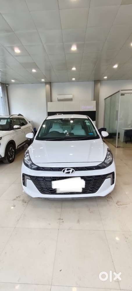 Hyundai Aura, 2023, Petrol