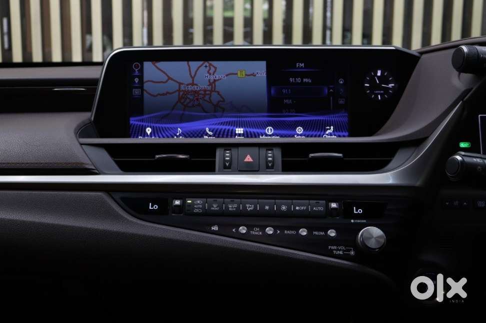 Lexus Es 300h Luxury, 2021, Cng & Hybrids
