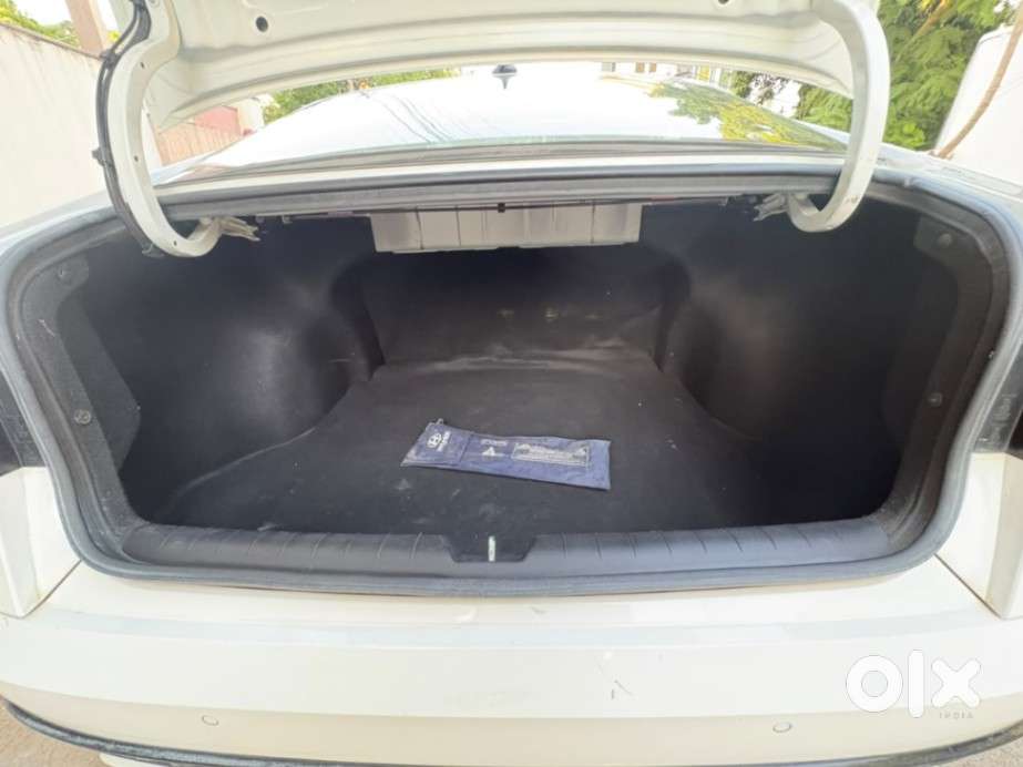 Hyundai Verna 1.5 Sx Petrol Mt, 2025, Petrol