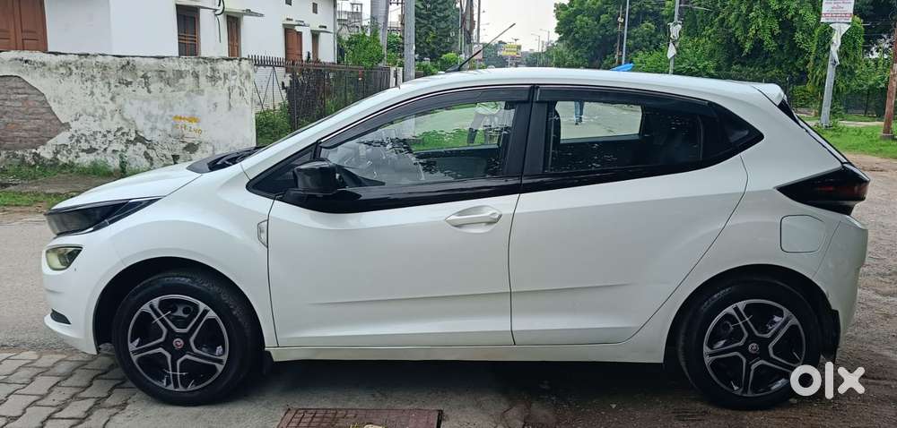 Tata Altroz Xm Plus Icng, 2023, Cng & Hybrids