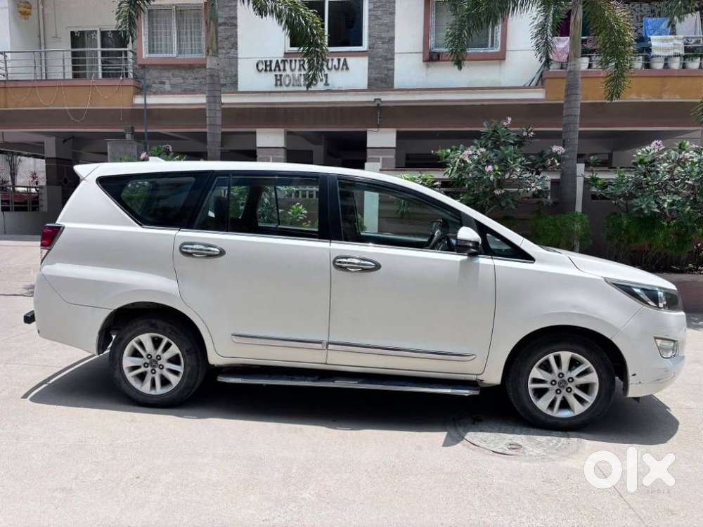 Toyota Innova Crysta 2.4 G Mt 7 Str, 2017, Diesel