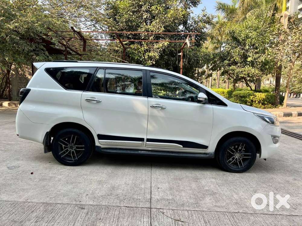 Toyota Innova Crysta 2.4 V 8 Str, 2017, Diesel