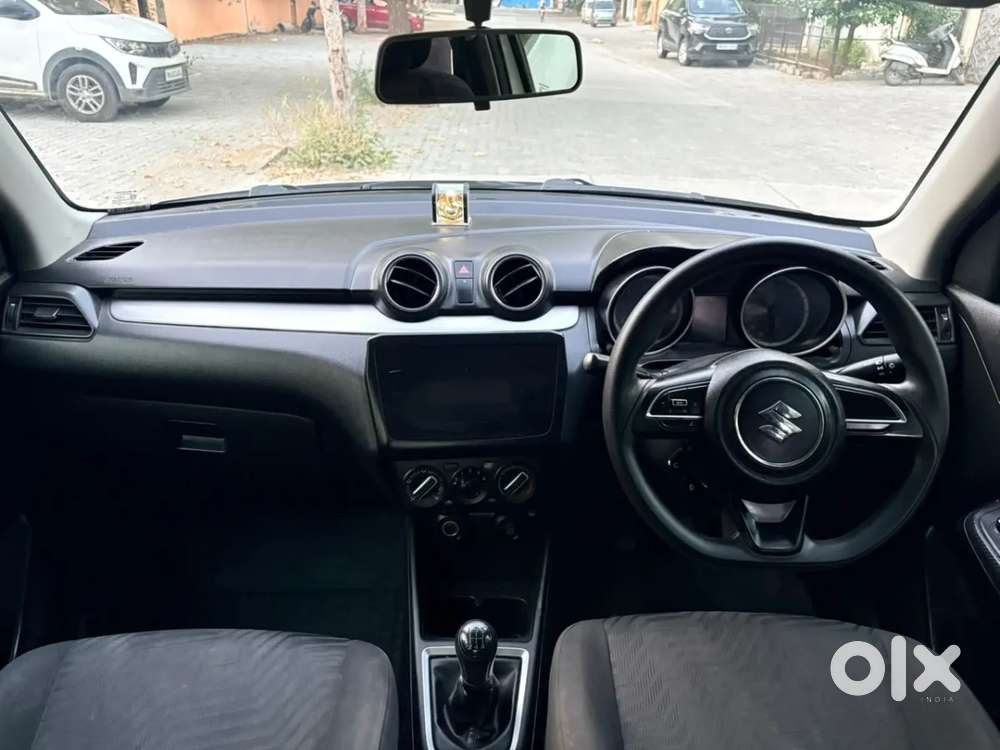 Maruti Suzuki Swift Vxi, 2022, Petrol