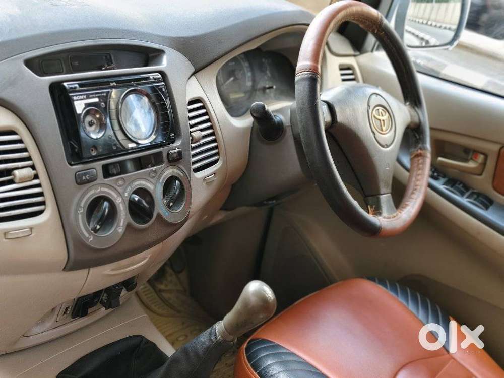 Toyota Innova 2.5 G (diesel) 8 Seater, 2010, Diesel