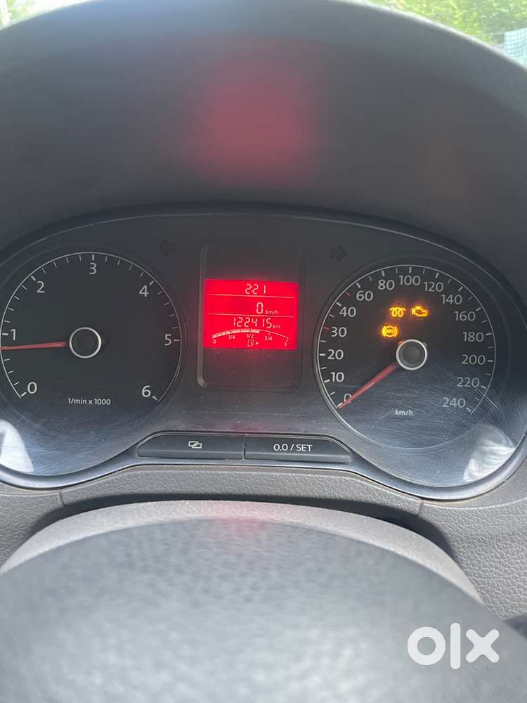 Volkswagen Vento 1.6 Cr Mt Highline Diesel 2013