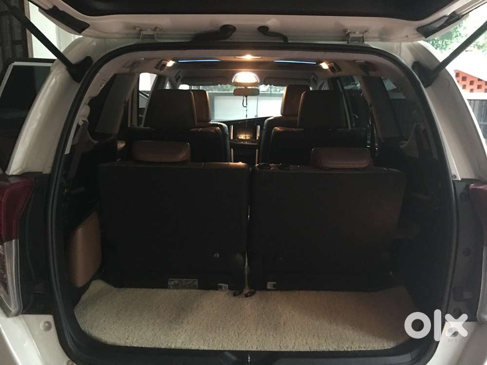 Toyota Innova Crysta 2016 Diesel Well Maintained