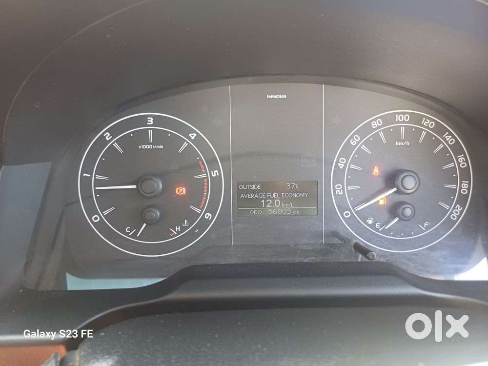 Toyota Innova Crysta 2.4 G Mt 8s, 2024, Diesel