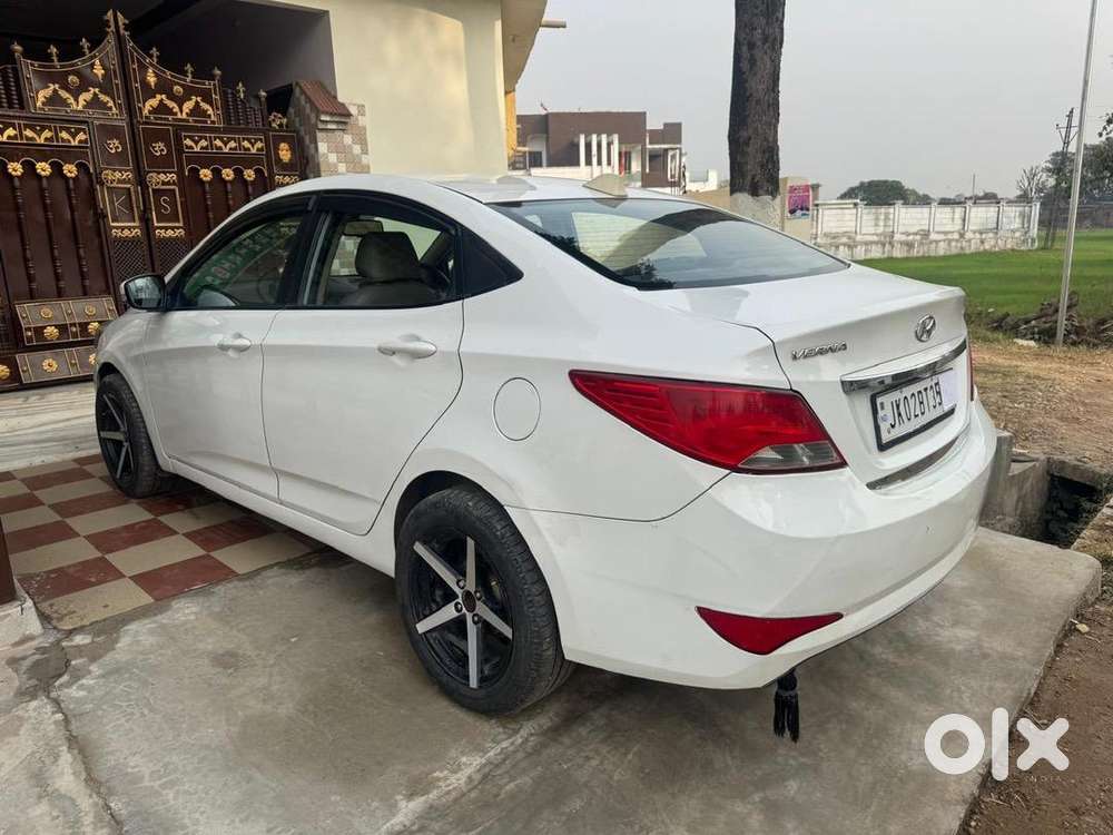 Hyundai Verna 2017 Petrol 70000 Km Driven