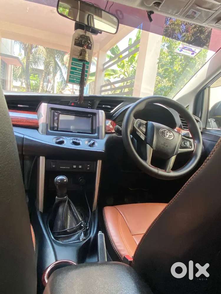 Toyota Innova Crysta 2017 Diesel Well Maintained