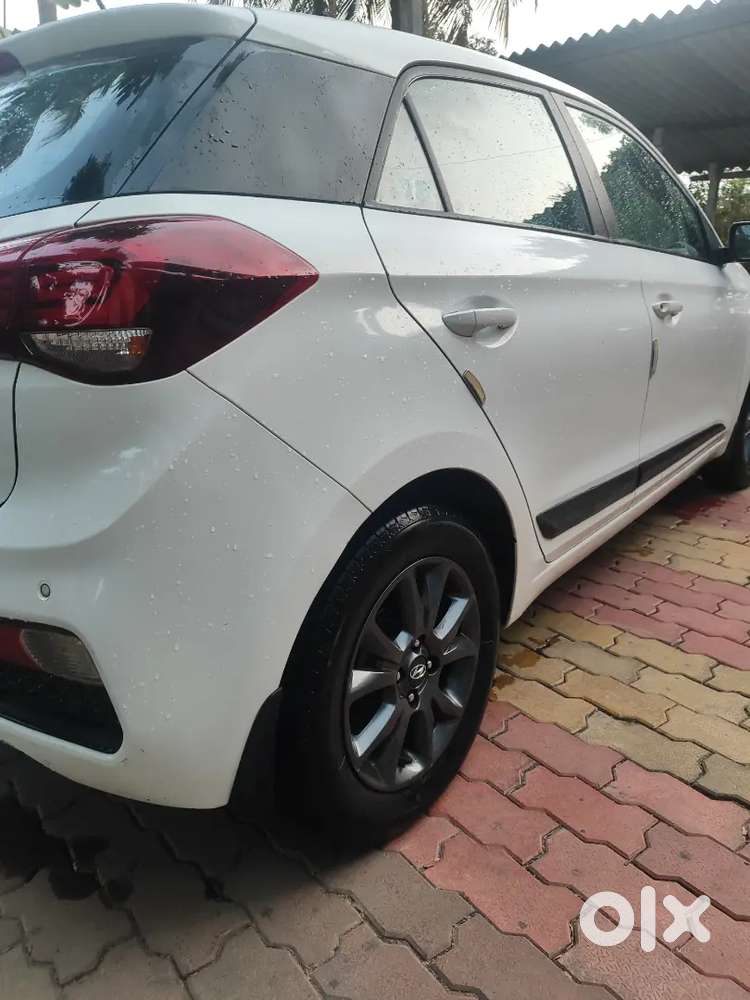 Hyundai I20 2020 Petrol 125000 Km Driven