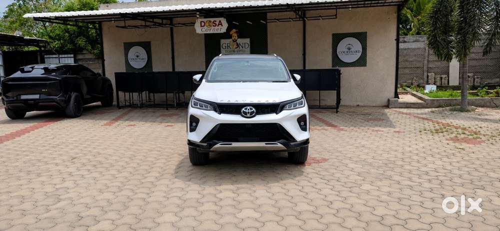Toyota Fortuner Legender 2023