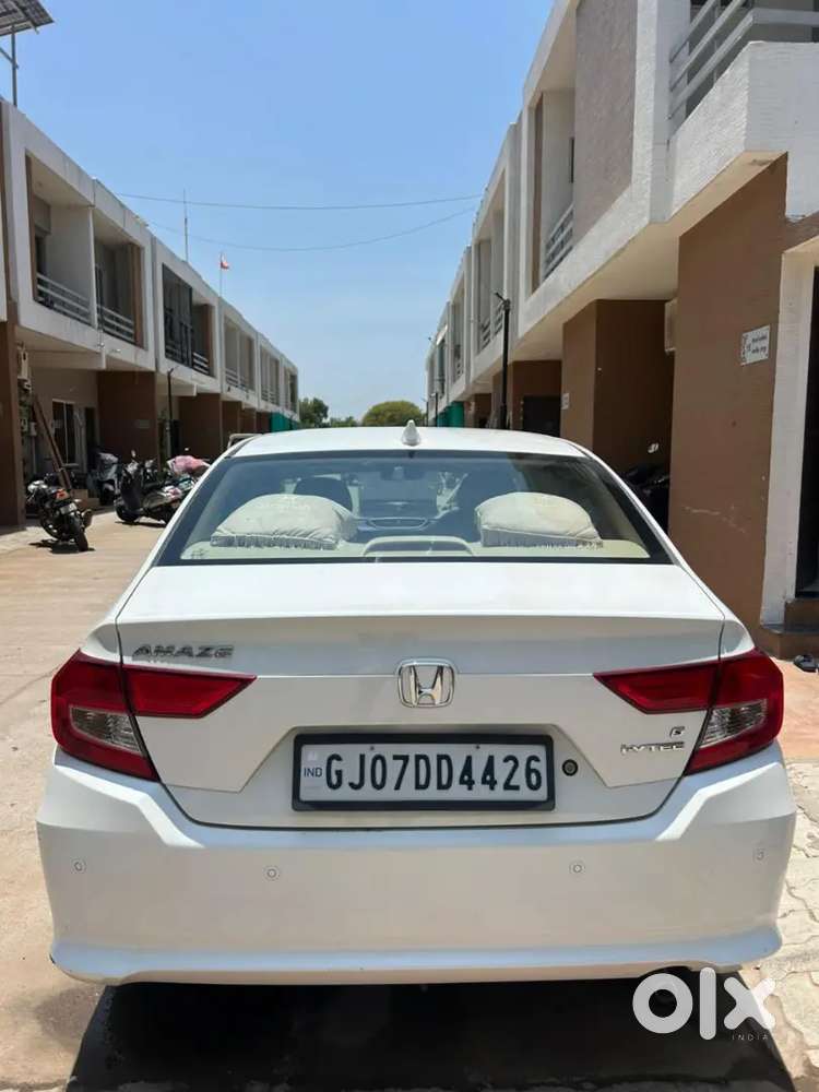 Honda Amaze Single Handed Driven