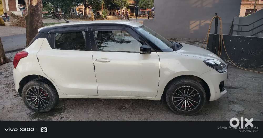 Maruti Suzuki Swift 2021 Petrol 33000 Km Driven