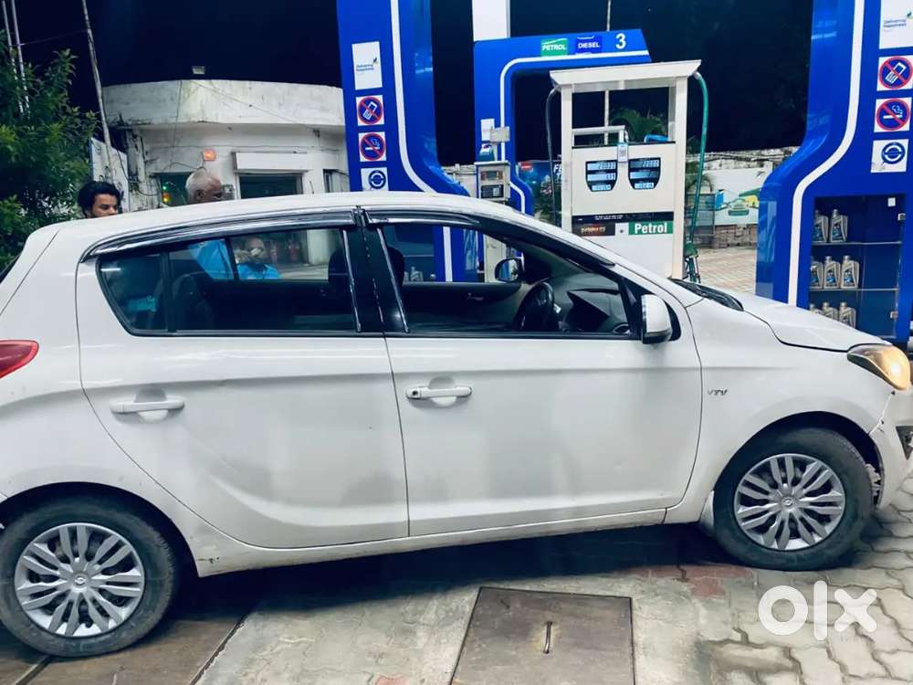 Hyundai I20 Magna 2012 Petrol Second-owner