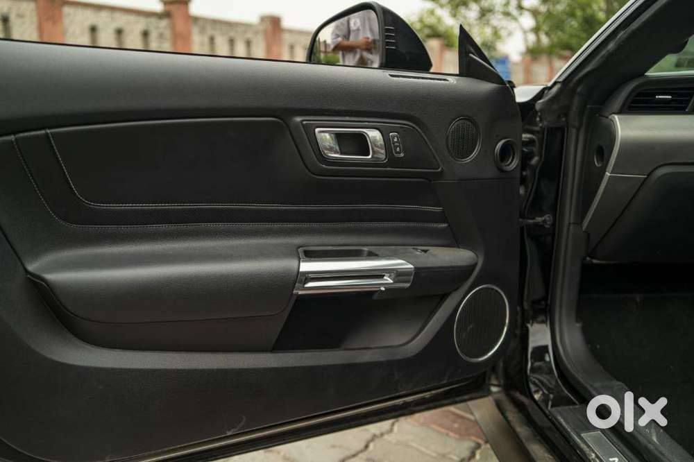 Ford Mustang V8, 2025, Petrol