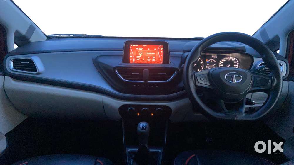 Tata Altroz 1.2 Xm Plus, 2021, Petrol