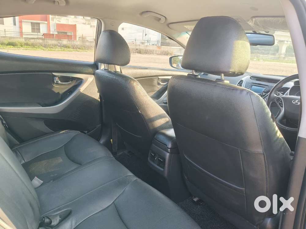 Hyundai New Elantra 1.8 Sx (o) At Vtvt, 2015, Petrol