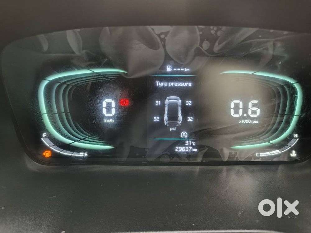 Kia Carens 1.5 Premium 7 Str, 2023, Petrol