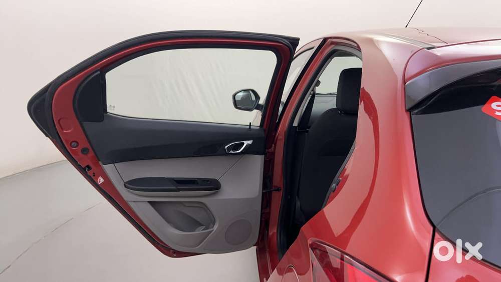 Tata Tiago Xza, 2018, Petrol