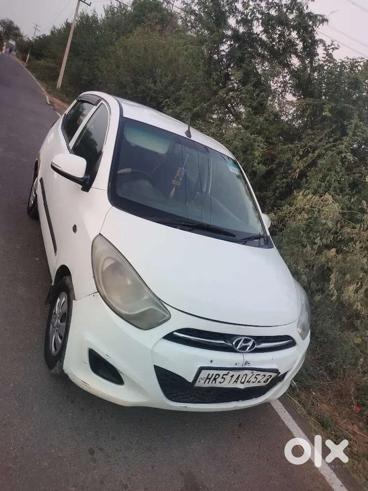 Hyundai I10 2012 Company Fitted Cng With Power Window, Center Locking,
