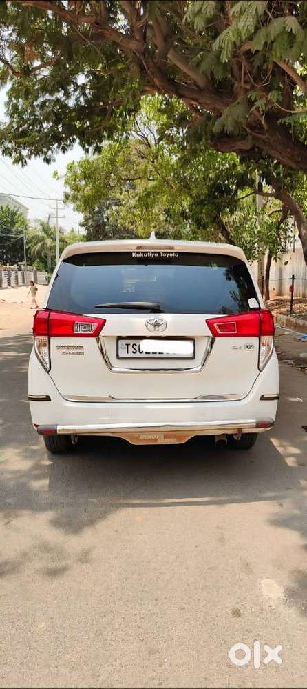 Toyota Innova Crysta 2.4 V 8 Str, 2018, Diesel