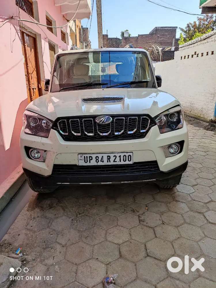 Mahindra Scorpio  S6 2015