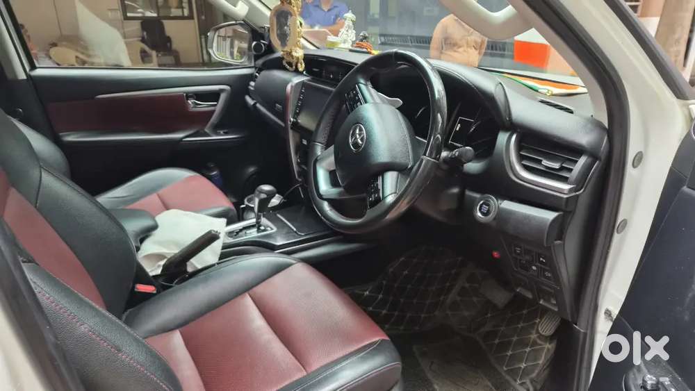 Toyota Fortuner Legender 2024 Diesel