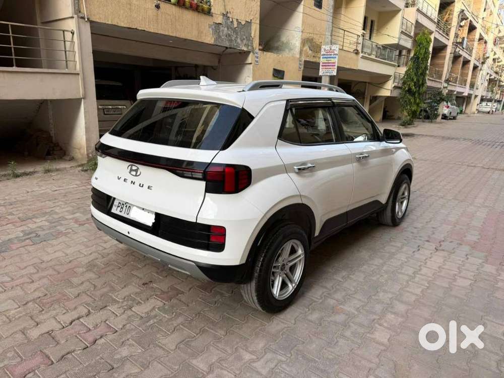 Hyundai Venue, 2024, Petrol