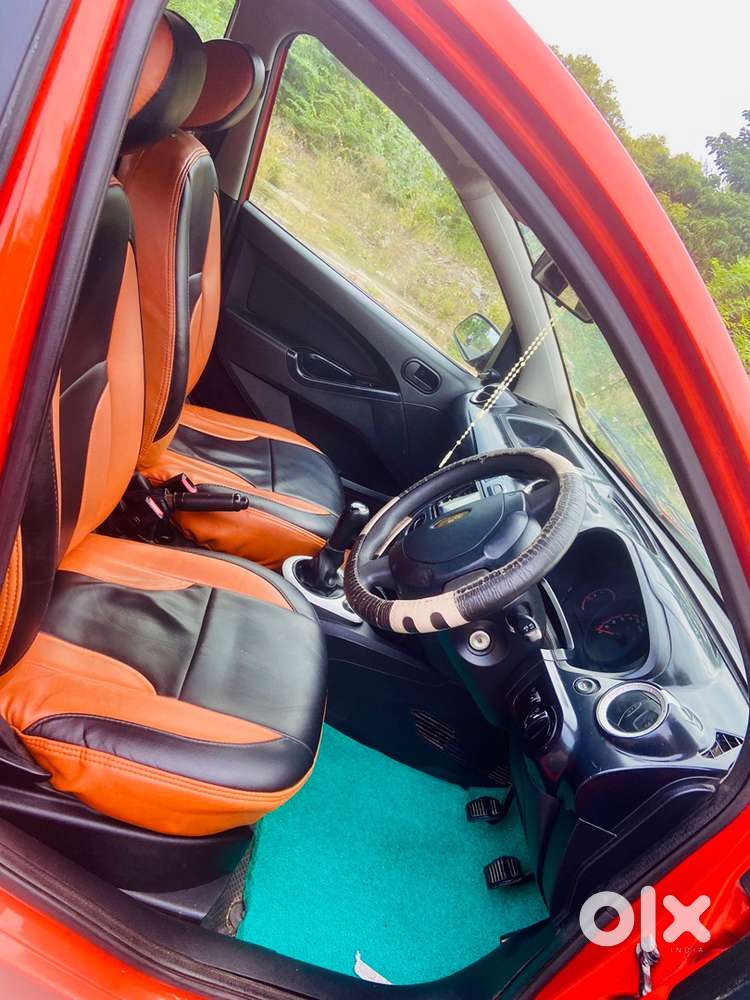 Ford Figo 2014 Petrol 1.2 Titanium Well Maintained Showroom Quality