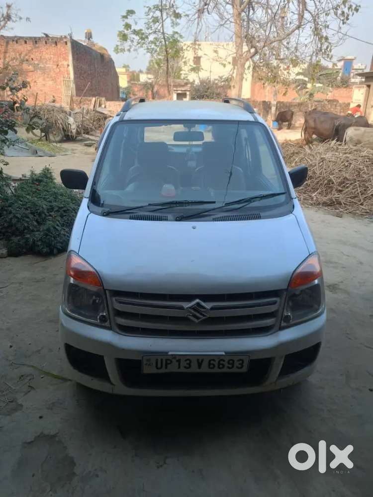 Gadi Me Koi Khmi Nhi H