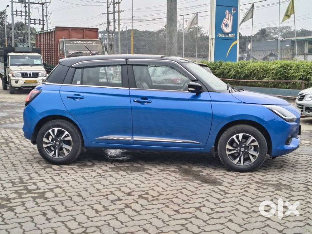Maruti Suzuki Swift Zxi Plus Dual Tone, 2025, Petrol