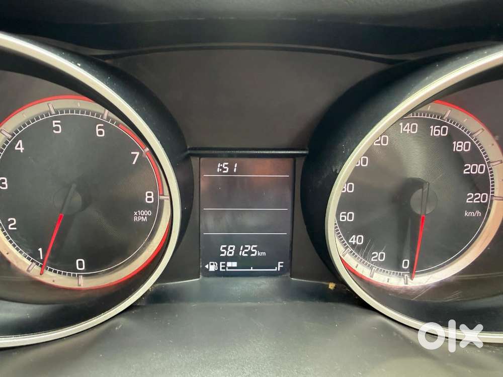 Maruti Suzuki Swift Vxi + Manual, 2022, Petrol