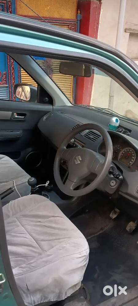 Maruti Suzuki Swift 2006 Petrol 77500 Km Driven