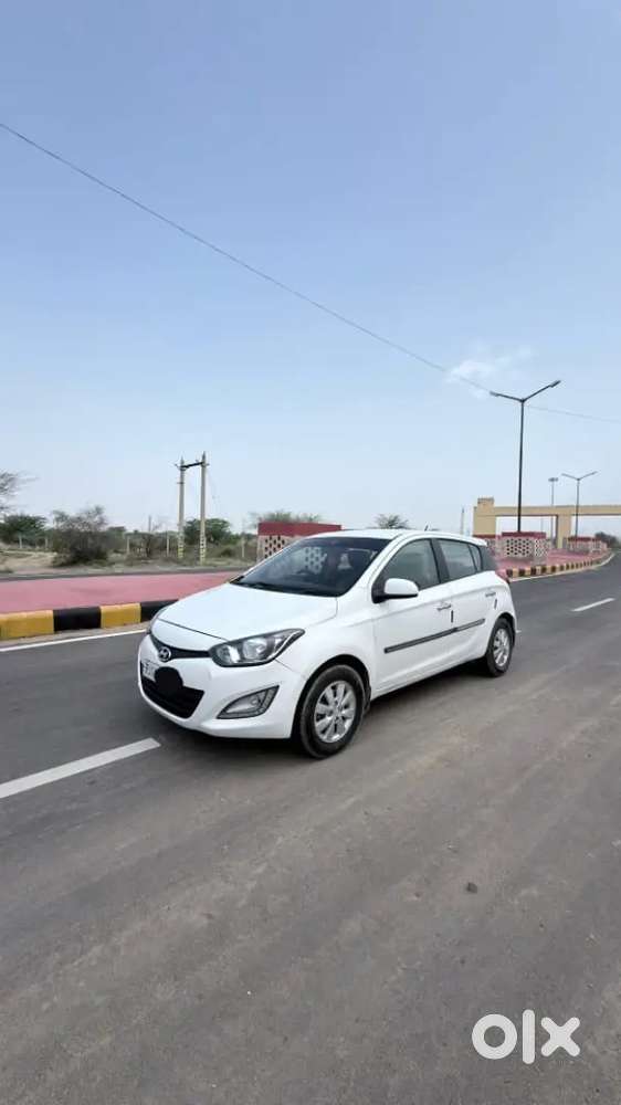 Hyundai I20 2014 Diesel Well Maintained Child Ac  With Top Model Push
