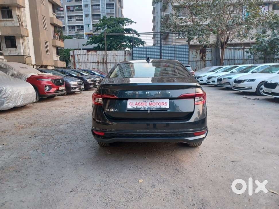 Skoda Slavia Ambition 1.0l Tsi At, 2022, Petrol
