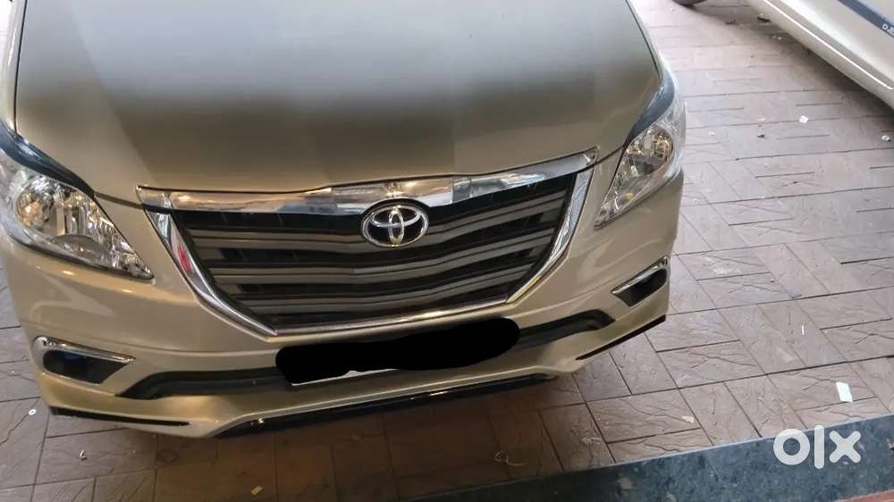 Toyota Innova Diesel 2.5 2015