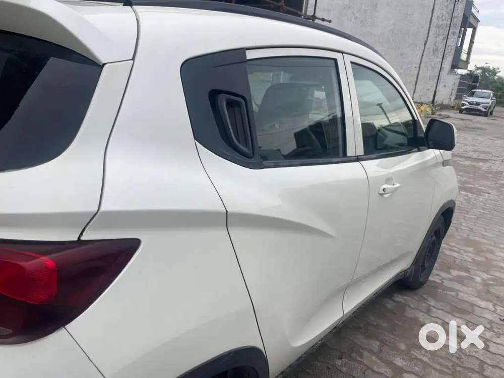 Mahindra Kuv 100 2016