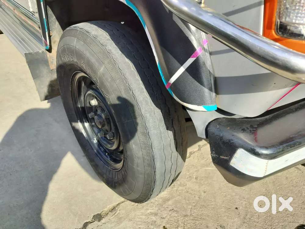 Force Motors 
/trax Toofan
