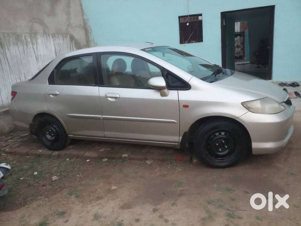 Honda City Zx 2005 Petrol Well Maintained