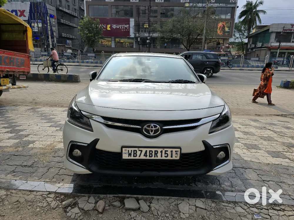Toyota Glanza Top Model 2024 Under Company Warranty