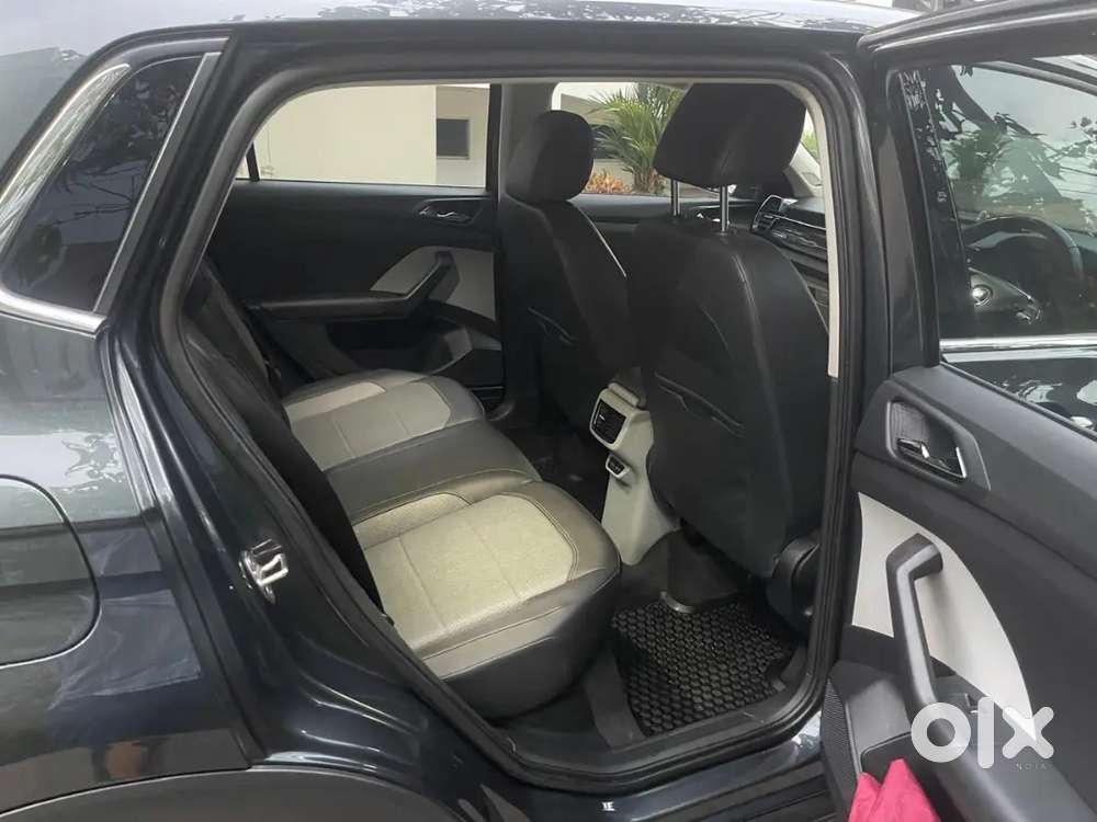Lady Drove Skoda Kushaq Style Varient