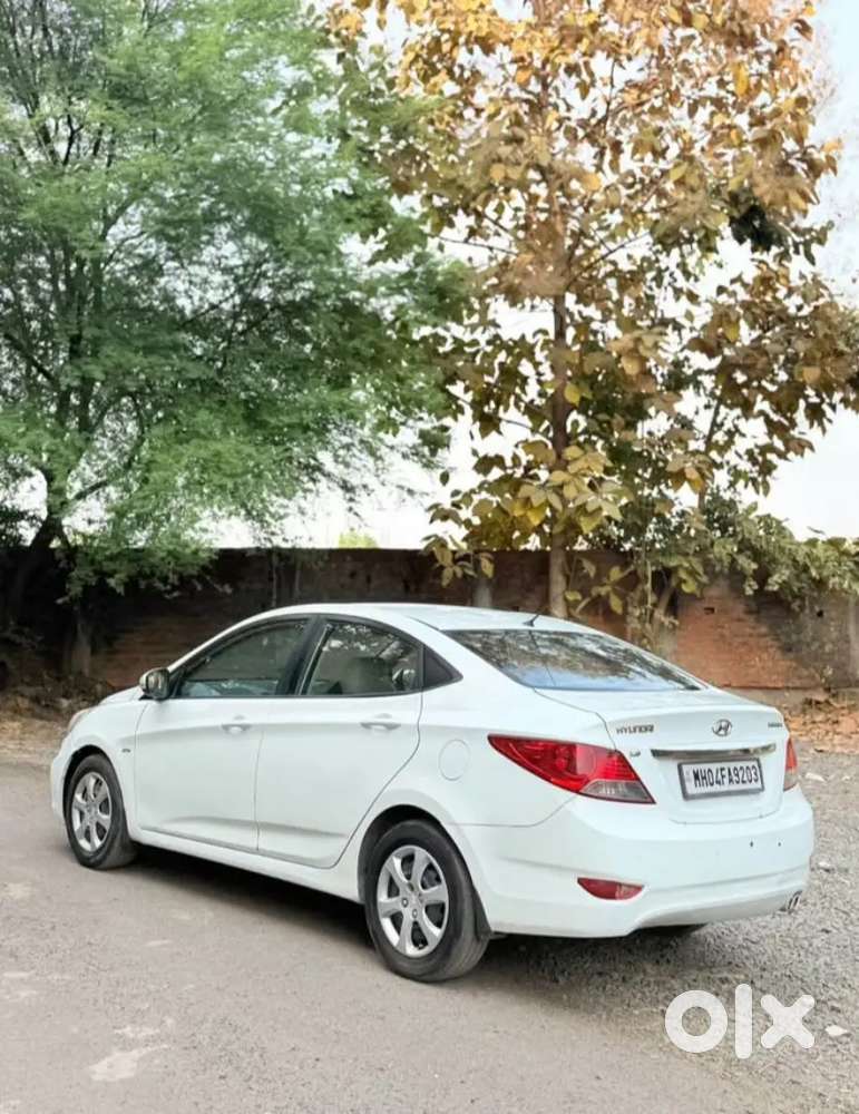 Hyundai Verna 2012