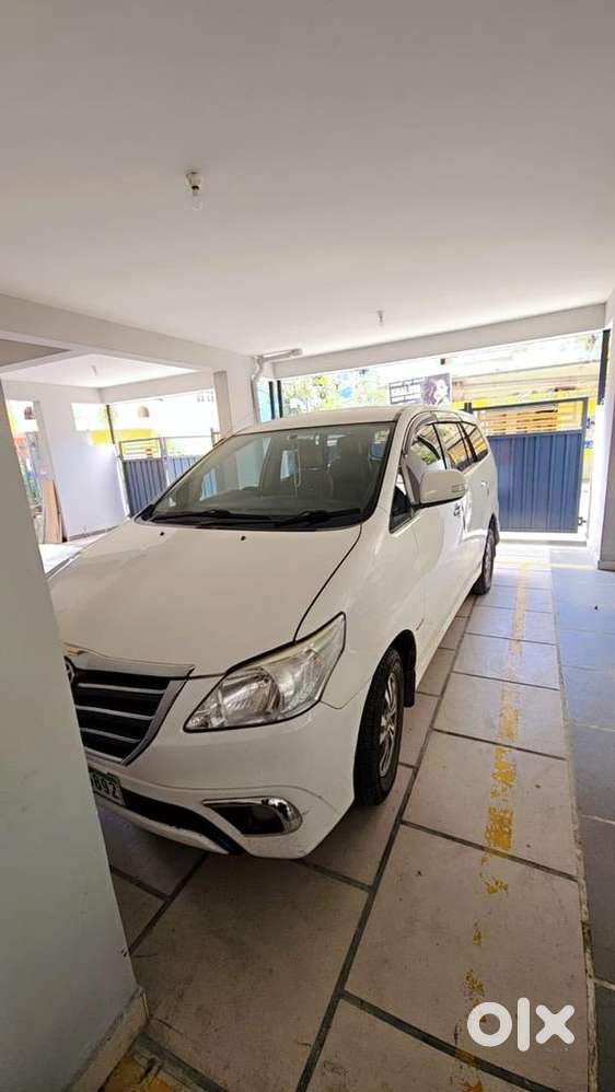 Toyota Innova 2015 Diesel Well Maintained