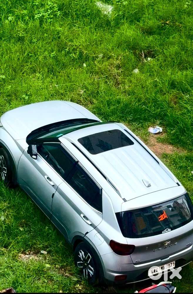 Hyundai Venue 2021 Petrol Well Maintained