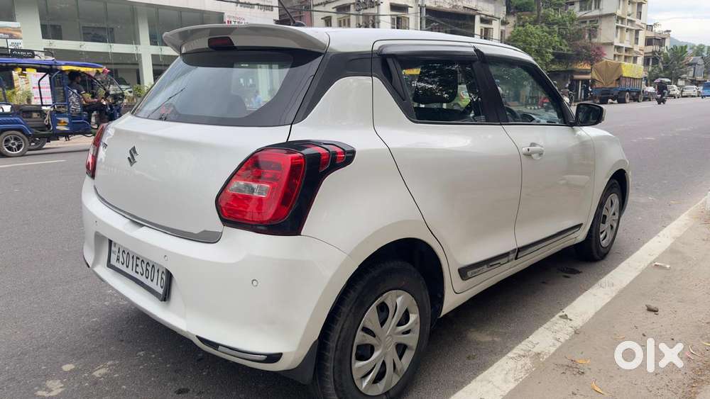 Maruti Suzuki Swift Vxi + Manual, 2021, Petrol